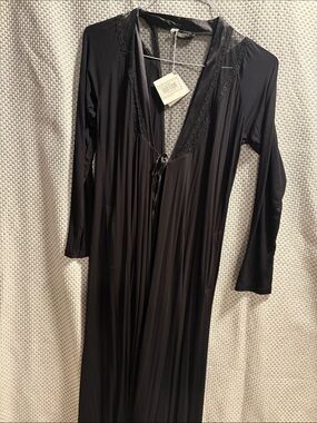 La Perla Black Long Lace-Trim Nightgown Robe